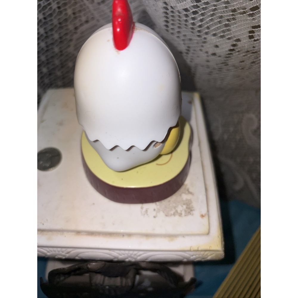 BOGO VINTAGE ROOSTER ALARM CLOCK AND SOLAR BOBBLE HEAD CHICK DOUBLE CLUCK - Picture 10 of 12